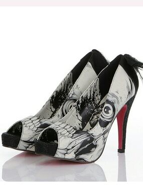 Iron Fist Rare Bone Breaker Heels Black and White Size 9
